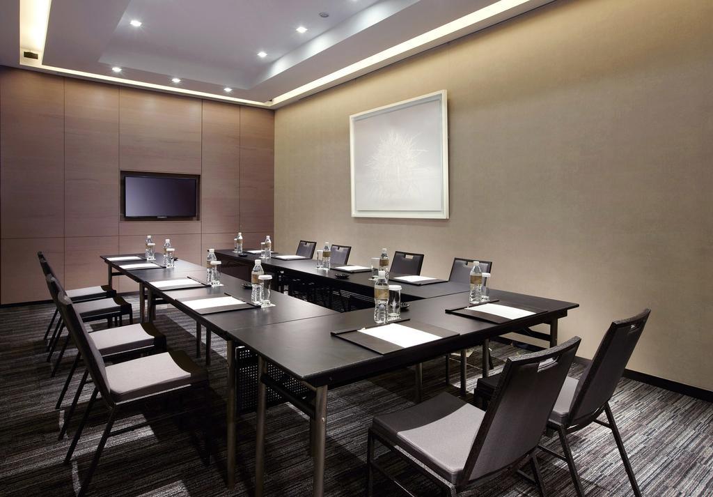 Humble House Taipei, Curio Collection By Hilton Hotel Exterior foto Meeting room