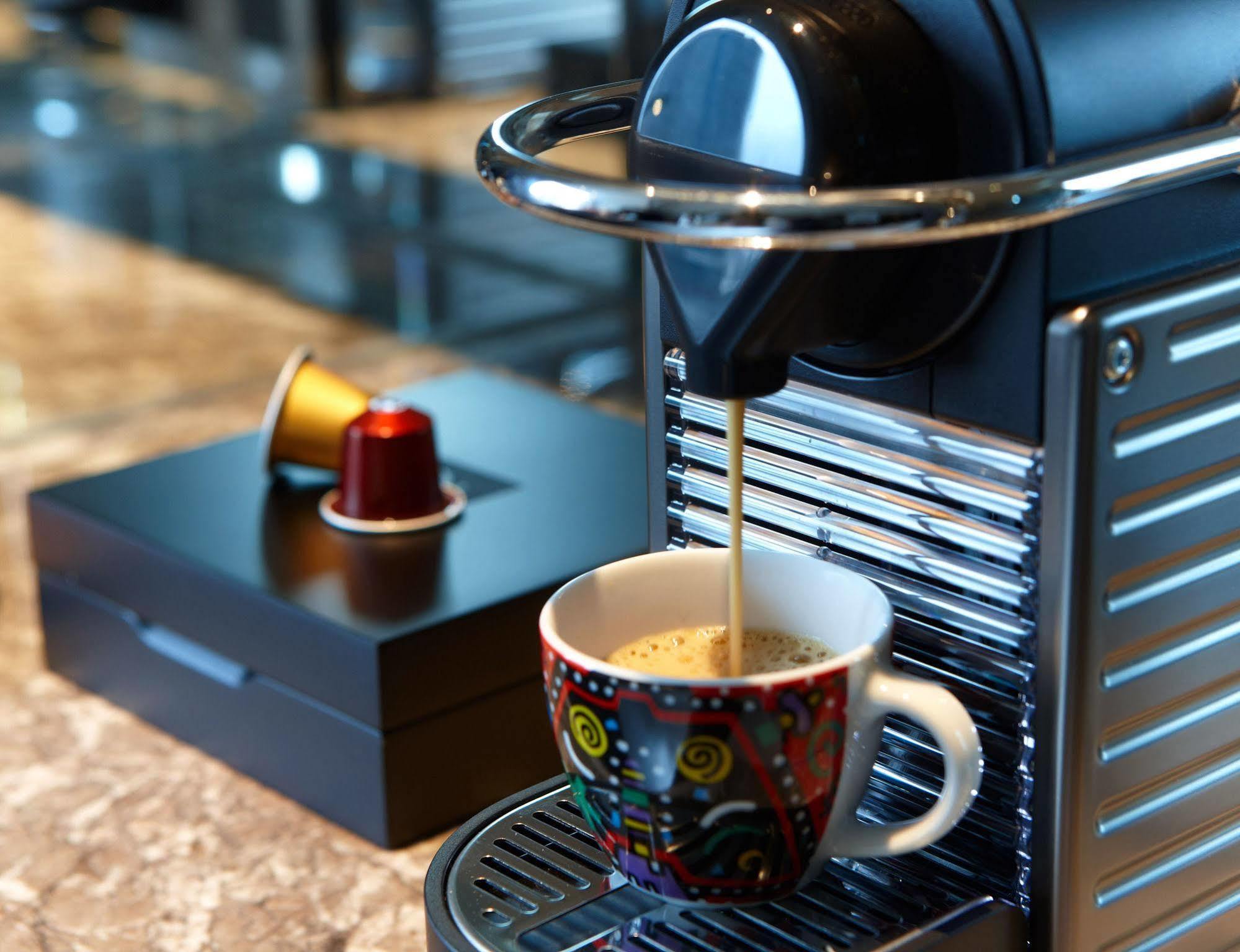 Humble House Taipei, Curio Collection By Hilton Hotel Exterior foto A Nespresso machine