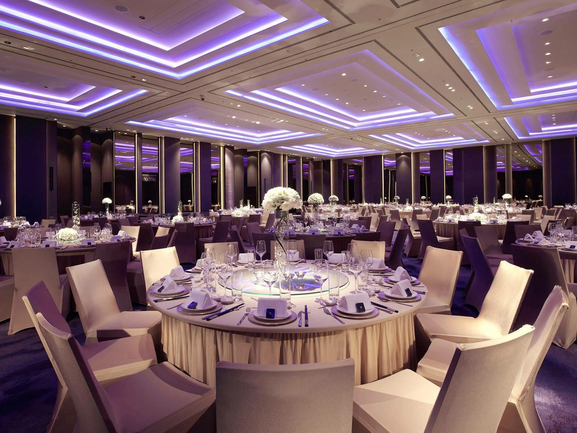 Humble House Taipei, Curio Collection By Hilton Hotel Exterior foto The ballroom